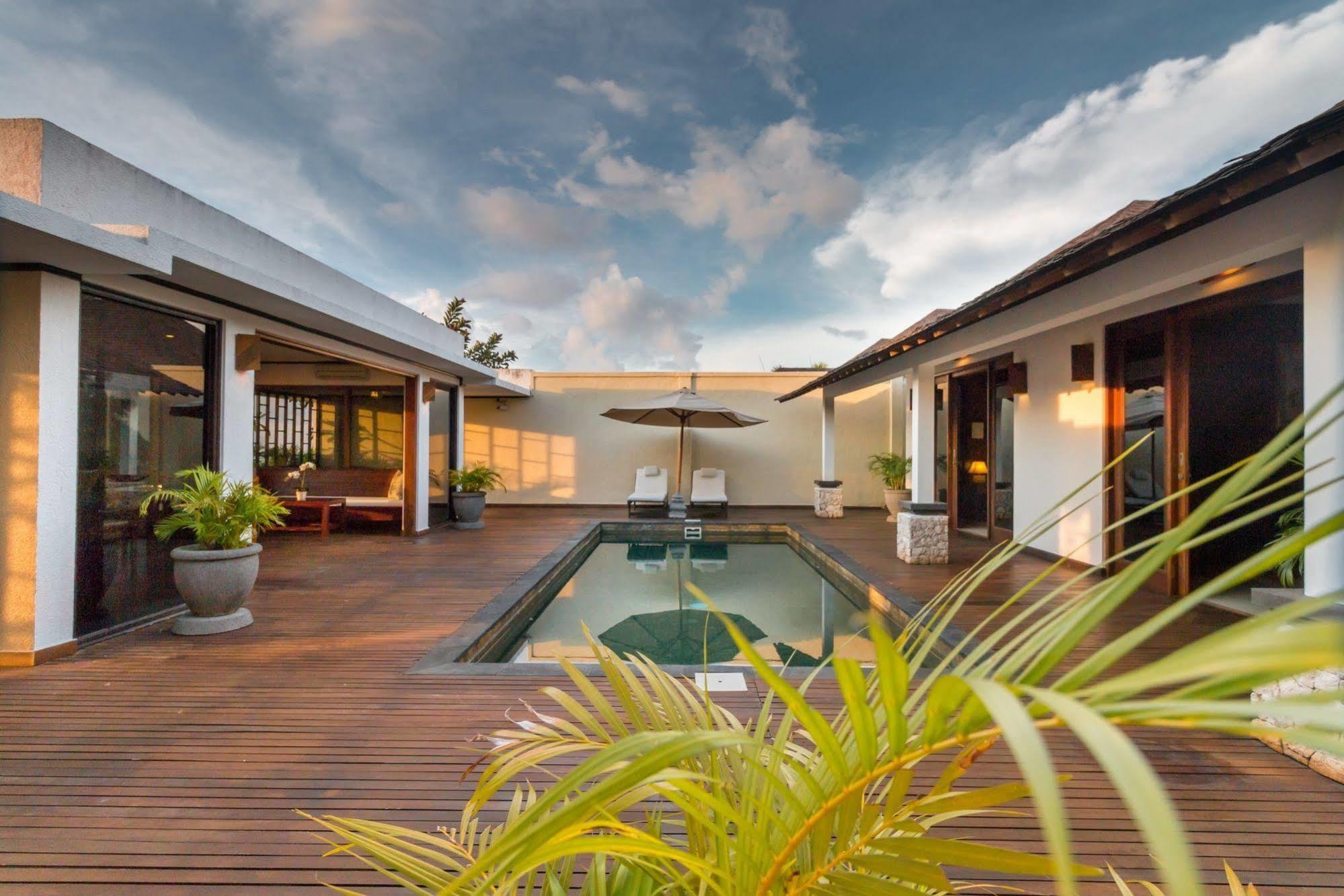 Airis Luxury Villas And Spa Uluwatu Esterno foto